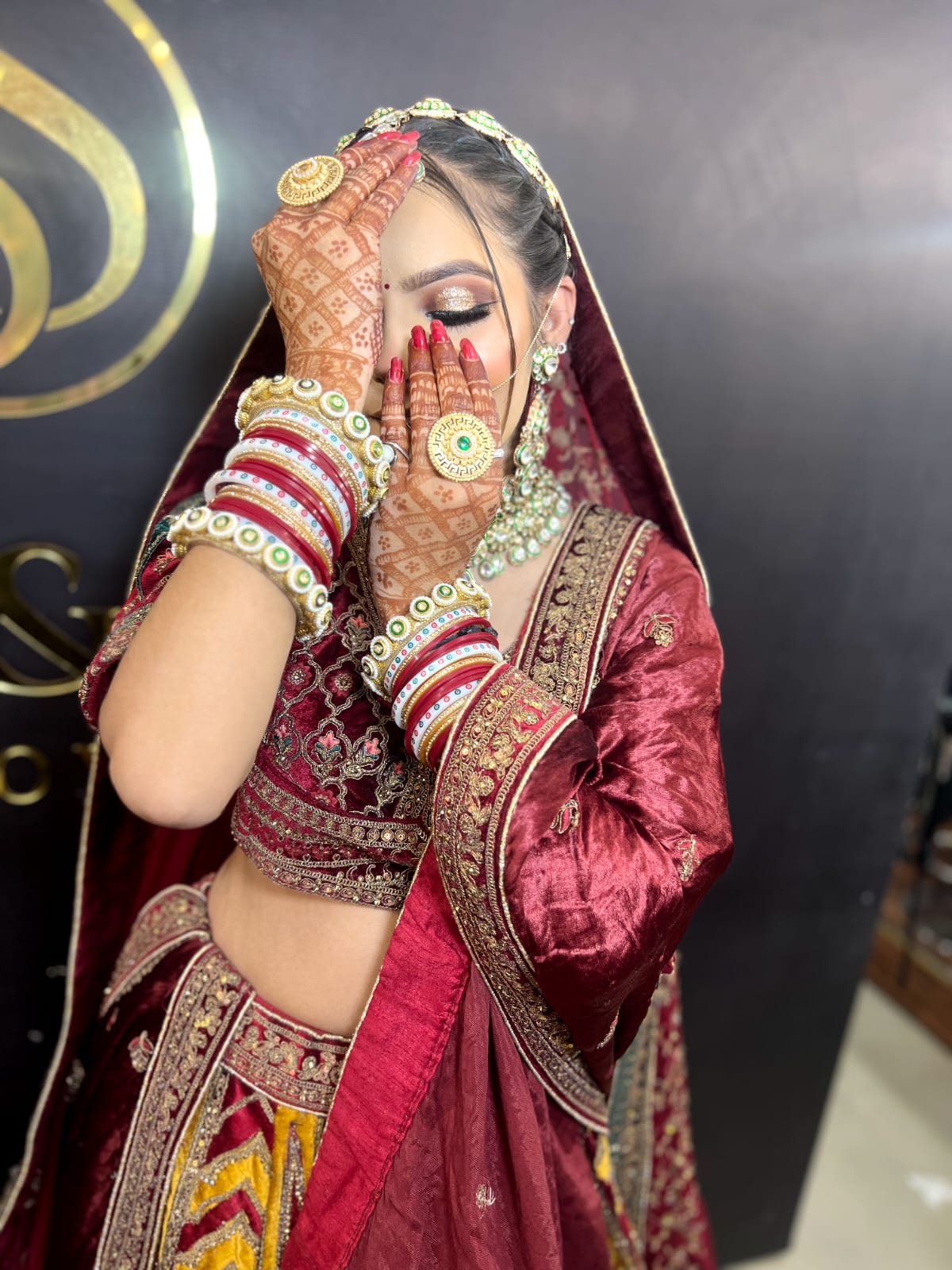 Beautician: Rupali Sharma